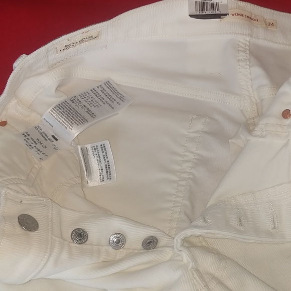 Corduroy, NWT Levi's 27&34x26 Wedgie Straight cords - Picture 5 of 5